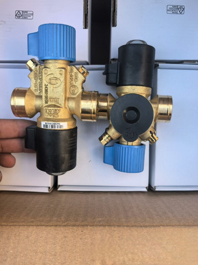 YZ952555000308 Клапан для газового баллона